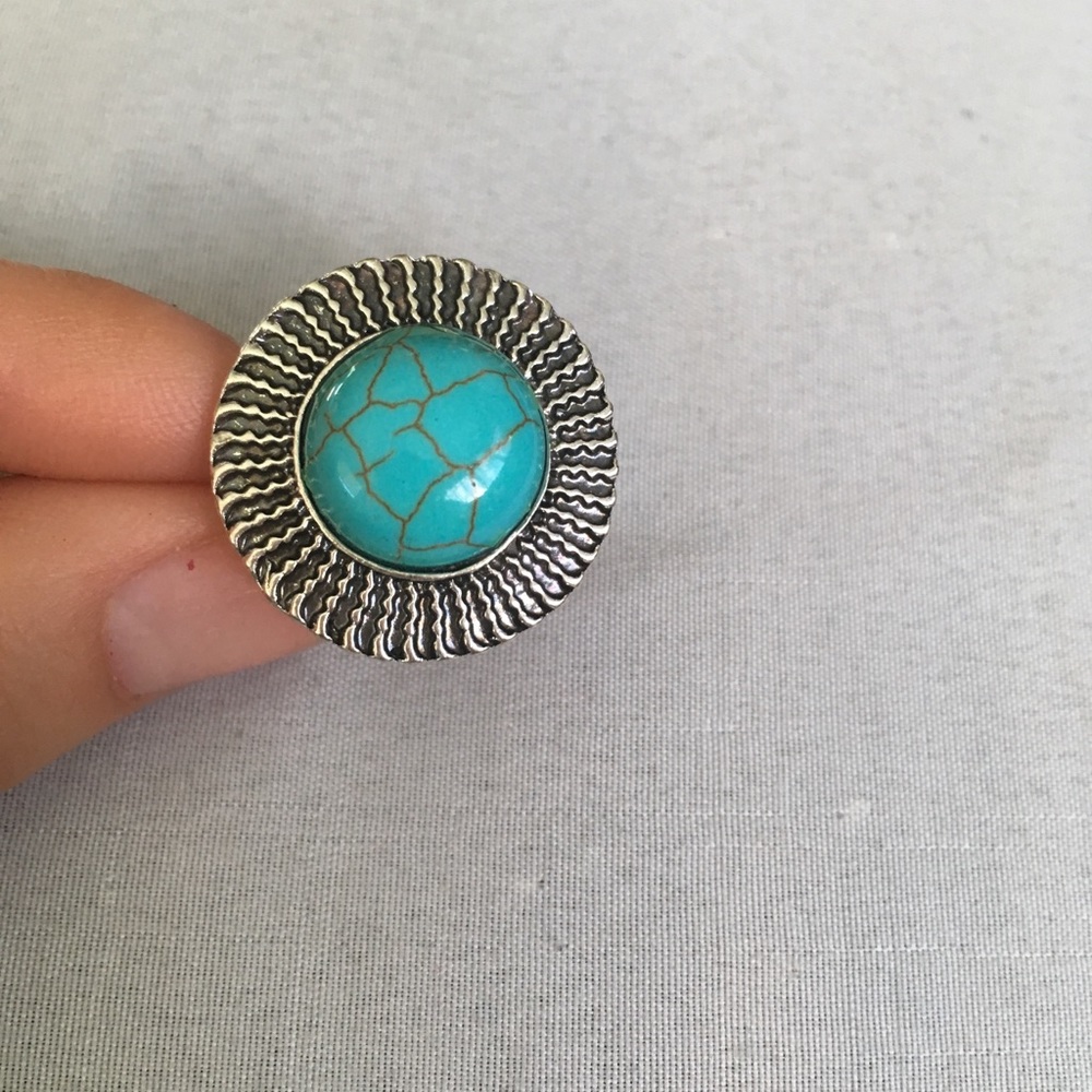 Turquoise Ring - Picture 6 of 7